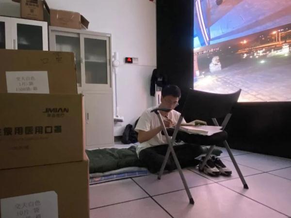 逆袭!安保员考取上海交大硕士,背后故事太励志了! 逆袭!安保员考取上海交大硕士,背后故事太励志了!