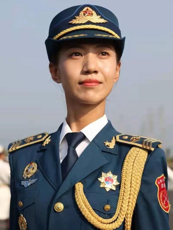 程诚：三次选择，成就仪仗女兵的别样风采
