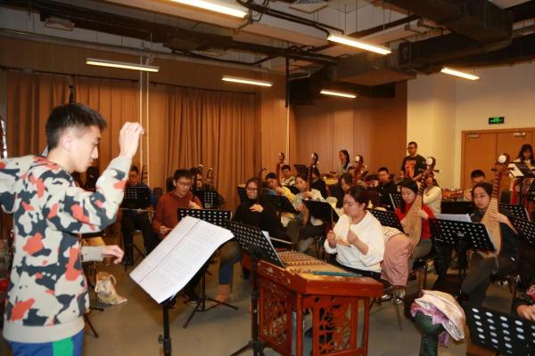 那些从小就在学琴的同学,上大学了还在弹吗? 那些从小就在学琴的同学,上大学了还在弹吗?