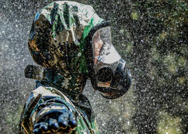 毒圈来袭防化兵实力跑毒