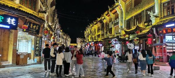 “五一”假期结束 这两地的夜游体验感反响不错哟！