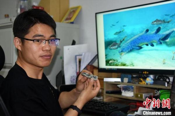 肺鱼为何能“啃硬骨头”?4.1亿年前杨氏鱼化石最新研究揭密 肺鱼为何能“啃硬骨头”?4.1亿年前杨氏鱼化石最新研究揭密