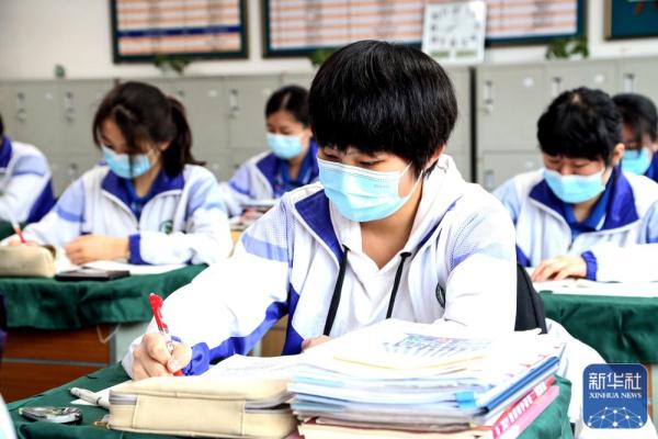 新华全媒+|沈阳恢复高三、初三线下教学 新华全媒+|沈阳恢复高三、初三线下教学