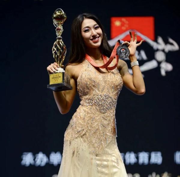 高校宝藏“健美操”老师，极度自律！健身诀窍是……