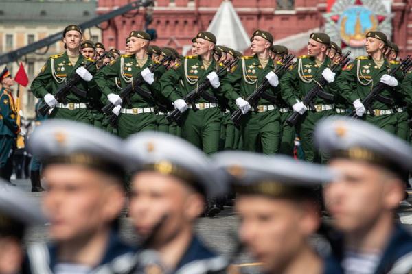 俄罗斯彩排纪念卫国战争胜利77周年红场阅兵