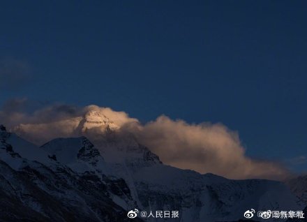 看！珠穆朗玛峰的绝美天空星辰