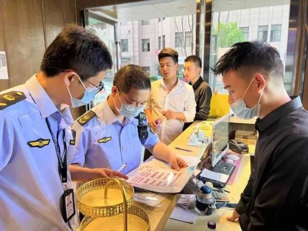 男子烫发头上被分12个区收费,398元/区!涉事门店已被责令停业整顿 男子烫发头上被分12个区收费,398元/区!涉事门店已被责令停业整顿