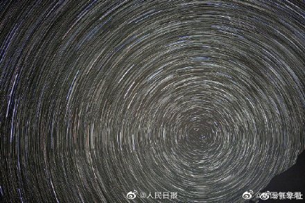 看！珠穆朗玛峰的绝美天空星辰