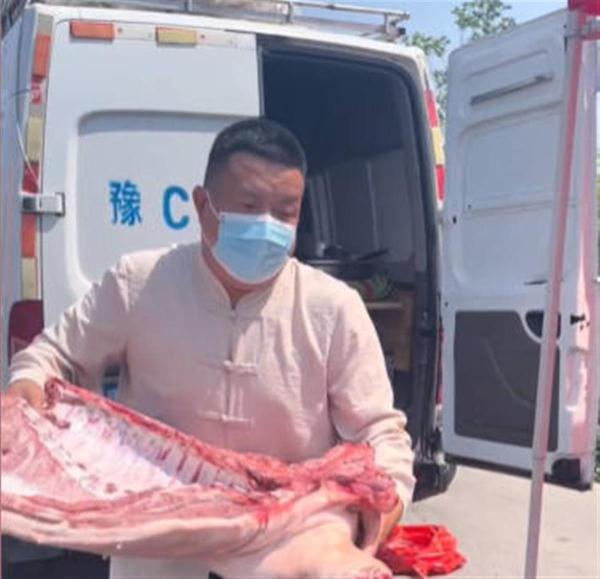驰援上海免费做饭的“漂流哥”转战郑州，一餐请300多人吃饭