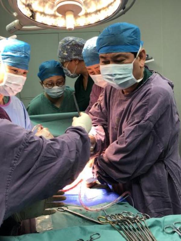 10岁女孩腹痛竟查出这种癌！70%发现已是晚期，这些症状需警惕