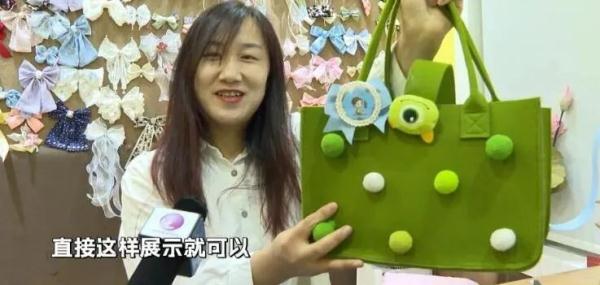 核酸贴纸胸针、钥匙扣、冰箱贴……核酸检测“一米线”也卷起来 核酸贴纸胸针、钥匙扣、冰箱贴……核酸检测“一米线”也卷起来