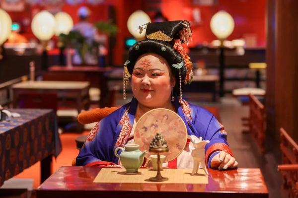 超可爱!胖胖女孩扮演杨贵妃走红,她说…… 超可爱!胖胖女孩扮演杨贵妃走红,她说……