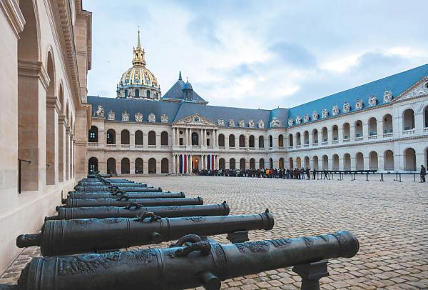 巴黎荣军院大炮藏着不少秘密 巴黎荣军院大炮藏着不少秘密