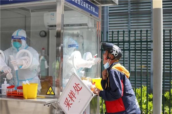 上海常态化核酸采样点医废垃圾如何清理？激增的废弃泡沫箱怎样处理？