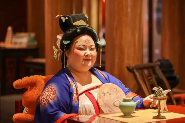 超可爱!胖胖女孩扮演杨贵妃走红,她说…… 超可爱!胖胖女孩扮演杨贵妃走红,她说……