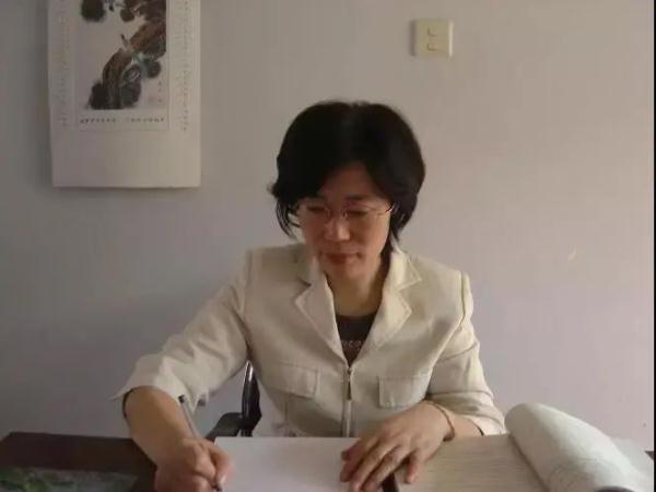 “女子坐月子无聊破译顶级密码，国家奖励711万！”网友众怒！