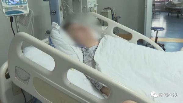 警惕!小伙喝奶茶喝进ICU,一天4杯打底…… 警惕!小伙喝奶茶喝进ICU,一天4杯打底……