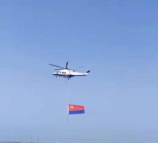 这对警察兄弟，是真帅！