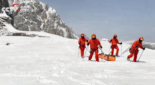 多图直击!数说这场高原高寒地区抗震救灾演习 多图直击!数说这场高原高寒地区抗震救灾演习