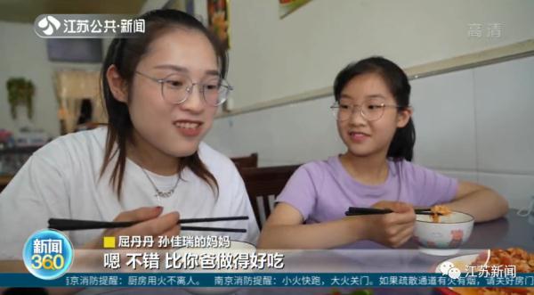 现实版“中华小当家”！颠锅甩勺炒菜一气呵成！她才10岁