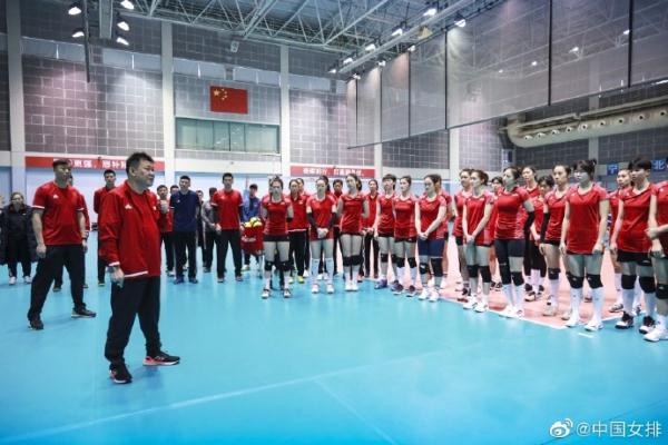 中国女排世界联赛24人名单公布：王梦洁回归，00后7人