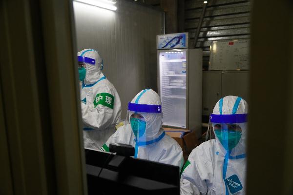 我不知道你的名字,但我知道天使就在身边!今天,向你们致敬! 我不知道你的名字,但我知道天使就在身边!今天,向你们致敬!