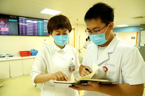 招聘招生“两端荒”,男护士比例为何难见涨? 招聘招生“两端荒”,男护士比例为何难见涨?