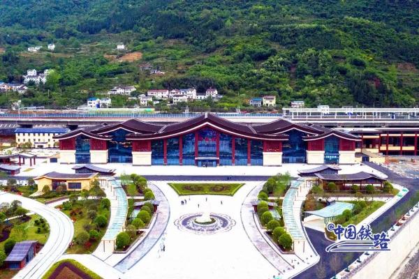 开通倒计时！神农架、南漳等5座新建高铁站亮相