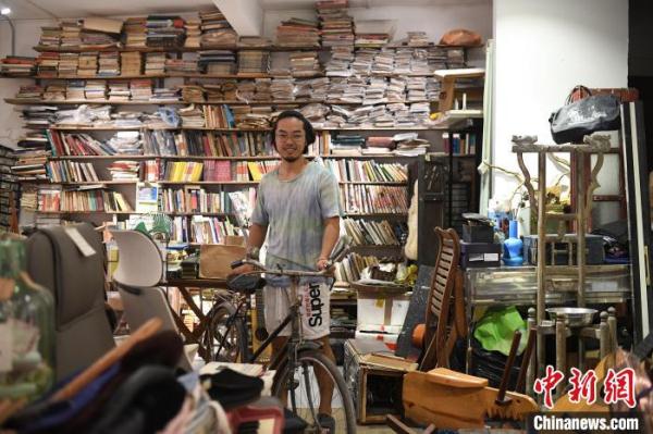 “95后”小伙武楷斯:想一辈子“收破烂” “95后”小伙武楷斯:想一辈子“收破烂”