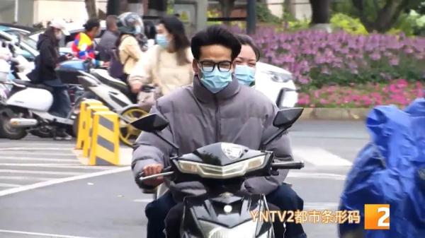 “感觉像过冬天一样…”五月中旬，大衣、羽绒服再现昆明街头，未来天气情况是……