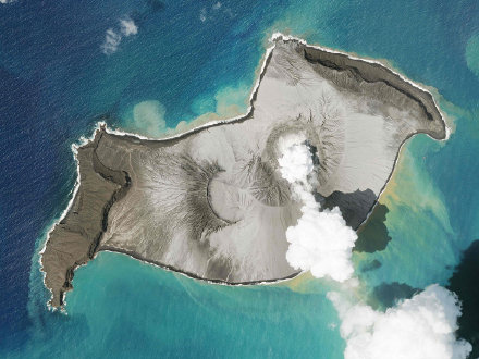 今年年初汤加火山喷发被确认为地球大气层内最大爆炸 今年年初汤加火山喷发被确认为地球大气层内最大爆炸