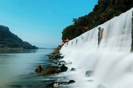 17日起乐山夹江千佛岩景区暂停开放 17日起乐山夹江千佛岩景区暂停开放