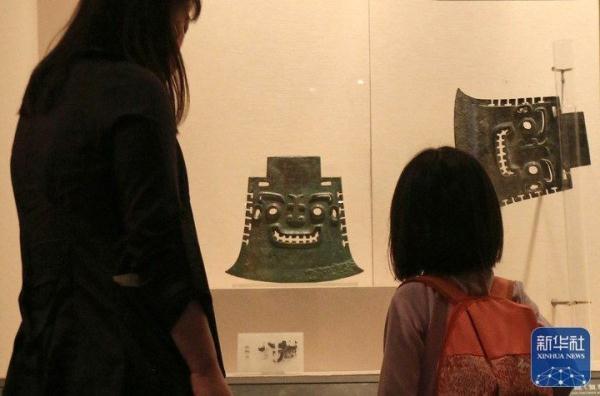 笑起来真好看!呆萌可爱的商代文物亚醜钺 笑起来真好看!呆萌可爱的商代文物亚醜钺