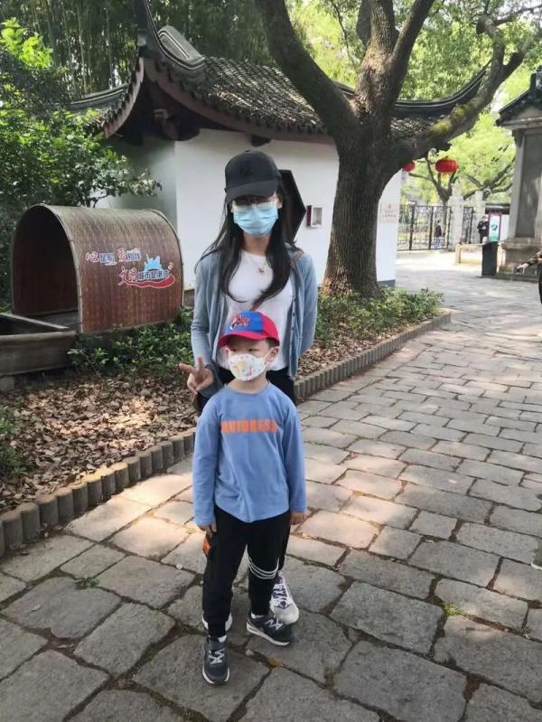 上海超市卖场等线下营业：有市民体验到“边逛边买的快乐”