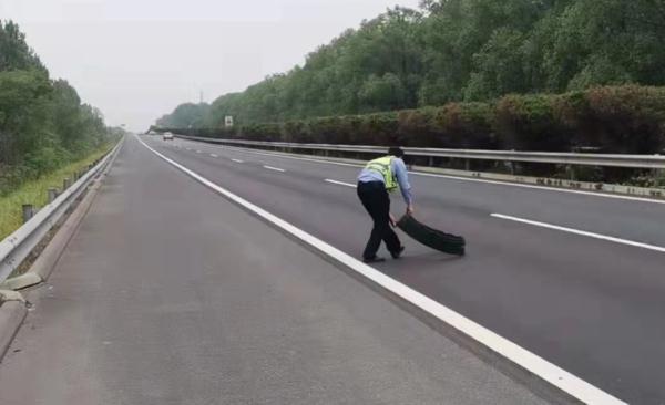 如何应对高速公路上的“隐形地雷”？