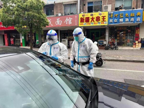 小区居民吃泡面居委吃瑞士卷？明知猪肉变质仍继续销售？官方通报来了