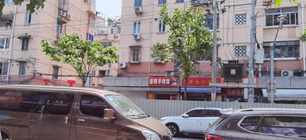 对话喊“疯啦”的羊肉馆老板:酒后发泄情绪,欢迎大家疫情后来品尝羊肉 对话喊“疯啦”的羊肉馆老板:酒后发泄情绪,欢迎大家疫情后来品尝羊肉