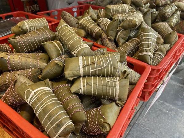 上海超市卖场等线下营业：有市民体验到“边逛边买的快乐”