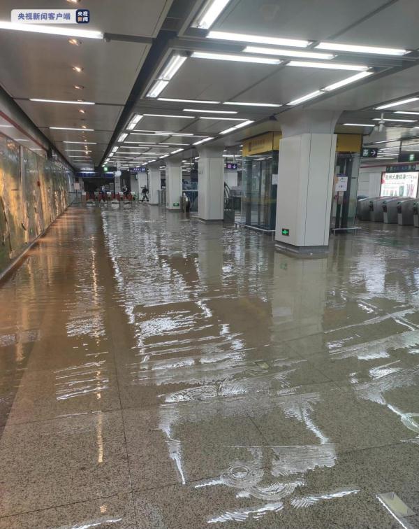 杭州地铁金沙湖站积水？系管涌后湖水外溢所致