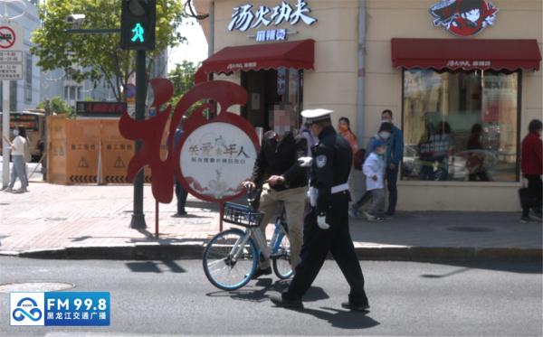 共享单车闯红灯、违法载人、逆向行驶？这些行为不可取！