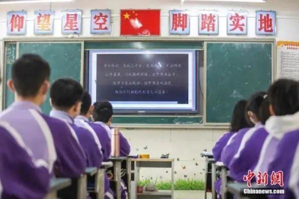 2025江西省城市足球联赛-赛程/比分/球队阵容全掌握-本地足球热血来袭！江西省城市超级联赛“赣超”即将开启业余新风潮来袭！