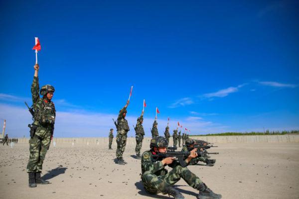 雷霆出击!武警官兵演训第一线掠影 雷霆出击!武警官兵演训第一线掠影