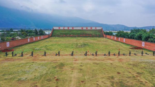 雷霆出击!武警官兵演训第一线掠影 雷霆出击!武警官兵演训第一线掠影