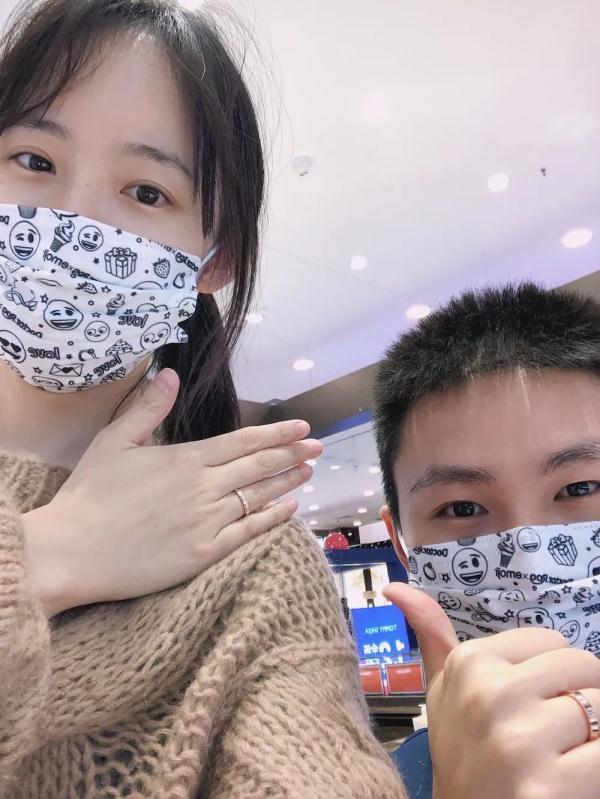 别样浪漫！北京95后新婚夫妻“疫线”度“蜜月”
