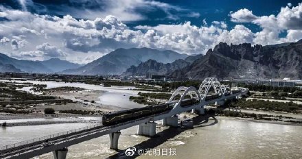 青藏铁路格拉段将进行电气化改造 青藏铁路格拉段将进行电气化改造