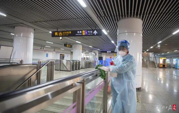 直击上海地铁4条线路复运前夕：场所码处处有！提示：这三个站点仅服务抵离沪旅客