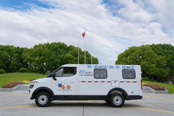 核酸检测机器人上海问世，30秒完成一次无人检测