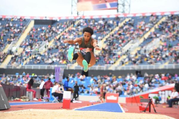 钻石联赛伯明翰站：切赫打破男子铁饼赛事纪录
