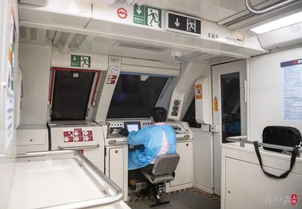 直击上海地铁4条线路复运前夕：场所码处处有！提示：这三个站点仅服务抵离沪旅客