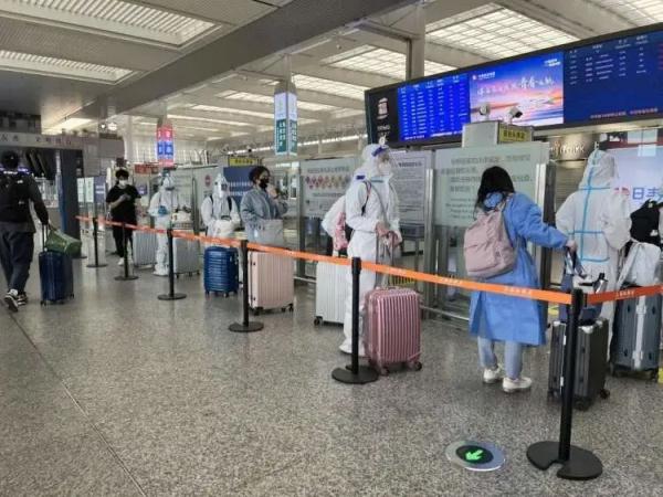 又能听到地铁报站声了！去火车站要提前多久到？有什么要求？